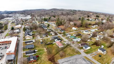 View/Area - 319 16th St, Corbin, KY 40701 photo 2 of 8