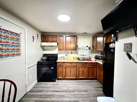 Kitchen - 319 16th St, Corbin, KY 40701 photo 2 of 4