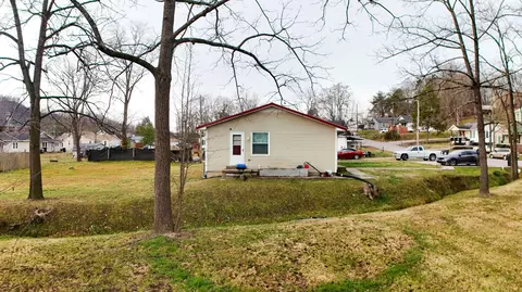 Exterior - 319 16th St, Corbin, KY 40701 photo 4 of 4