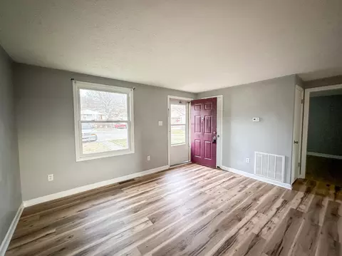 Living - 319 16th St, Corbin, KY 40701 photo 6 of 6