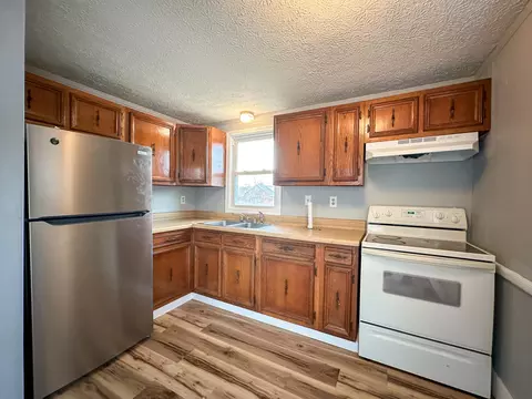 Kitchen - 319 16th St, Corbin, KY 40701 photo 4 of 4