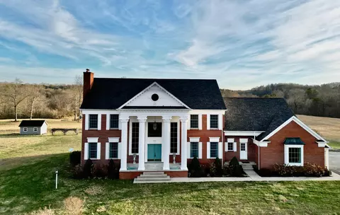 1235 Long Branch Rd, Beattyville, KY 41311