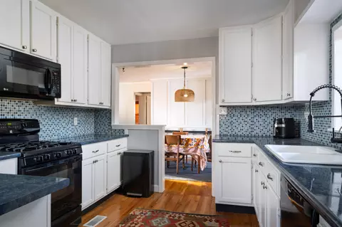 589 Sheridan Dr, Lexington, KY 40503