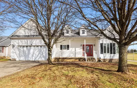 100 Doubletree Ct, Mount Sterling, KY 40353