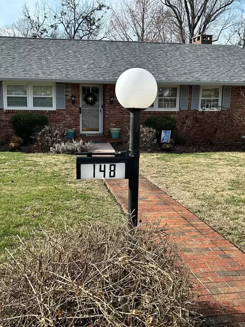 148 Westover Rd, Frankfort, KY 40601