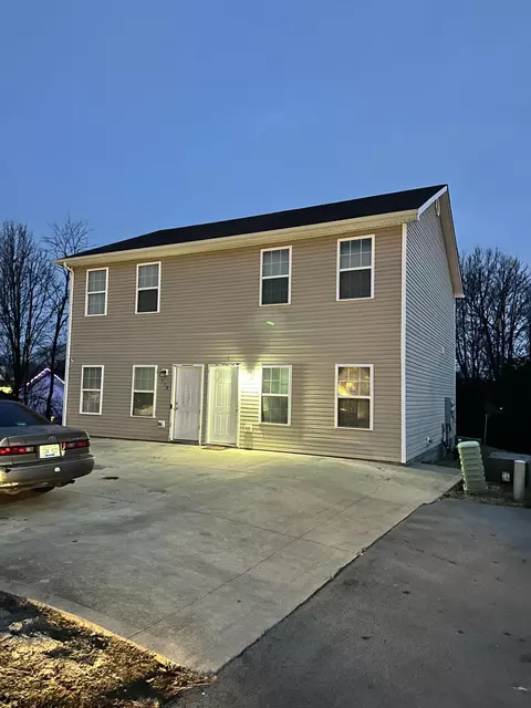 117-119 Poe Ct, Stamping Ground, KY 40379