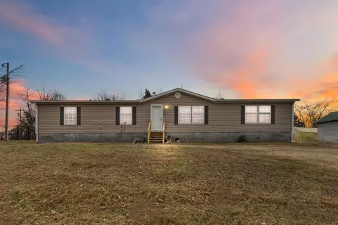 3367 Level Green Rd, Corbin, KY 40701