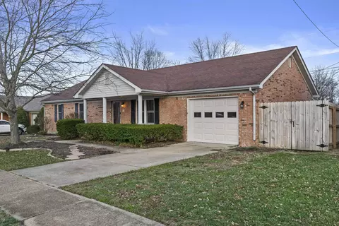 405 Woodspointe Way, Wilmore, KY 40390