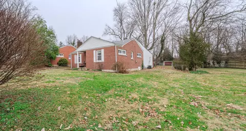 224 E Cross St, Midway, KY 40347