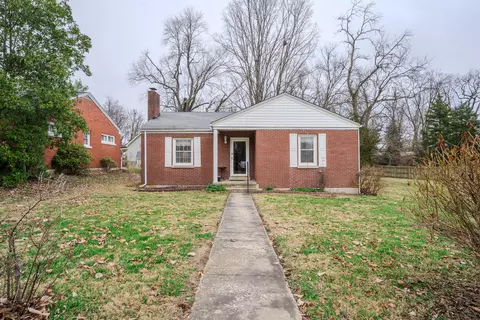 224 E Cross St, Midway, KY 40347
