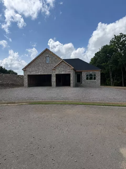 100 Winding Creek Dr, Georgetown, KY 40324