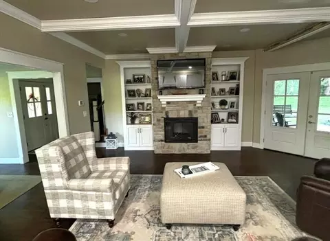Living - 161 Collier Ave, Jackson, KY 41339 photo 1 of 1