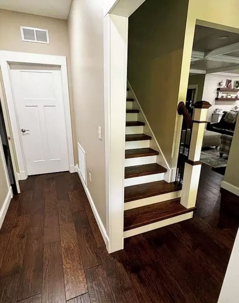 Entry Way - 161 Collier Ave, Jackson, KY 41339 photo 1 of 3