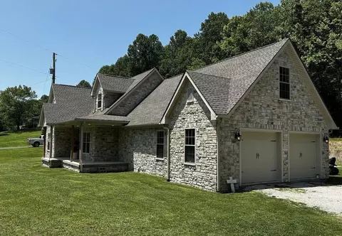Exterior - 161 Collier Ave, Jackson, KY 41339 photo 3 of 6