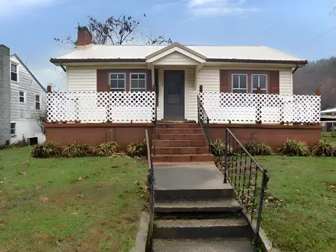 128 Oak St, Pineville, KY 40977