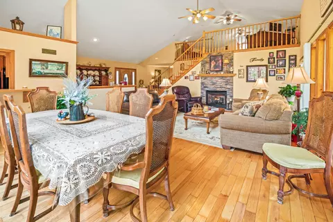 Dining - 2581 Corder Flats Rd, Strunk, KY 42649 photo 3 of 3