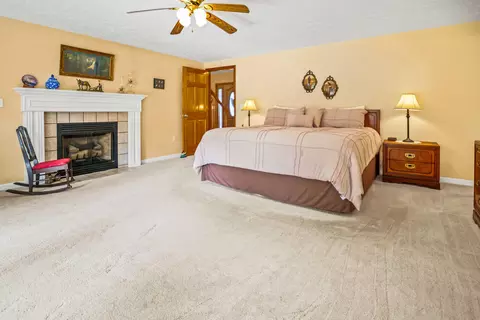 Bedroom - 2581 Corder Flats Rd, Strunk, KY 42649 photo 2 of 7
