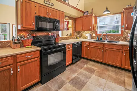Kitchen - 2581 Corder Flats Rd, Strunk, KY 42649 photo 1 of 4