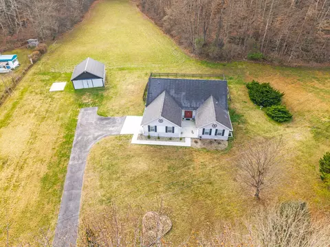View/Area - 2581 Corder Flats Rd, Strunk, KY 42649 photo 3 of 10