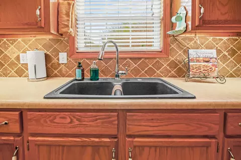 Kitchen - 2581 Corder Flats Rd, Strunk, KY 42649 photo 4 of 4