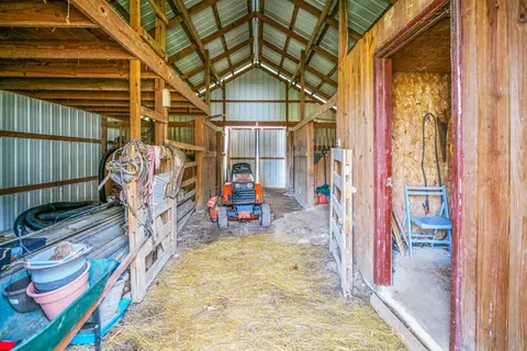 Entry Way - 2581 Corder Flats Rd, Strunk, KY 42649 photo 4 of 4