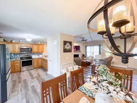 Kitchen - 128 Lynne Dr, Berea, KY 40403 photo 1 of 3