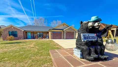 Exterior - 128 Lynne Dr, Berea, KY 40403 photo 5 of 18