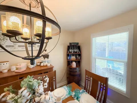 Dining - 128 Lynne Dr, Berea, KY 40403 photo 3 of 4