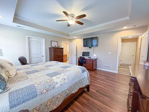 Bedroom - 128 Lynne Dr, Berea, KY 40403 photo 3 of 8