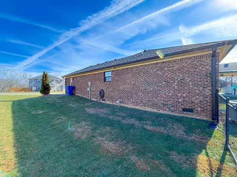 Exterior - 128 Lynne Dr, Berea, KY 40403 photo 14 of 18