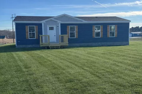 357 Lawless Ln, Jamestown, KY 42629