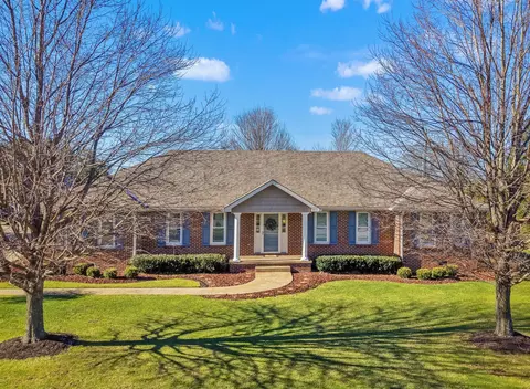 891 W Count Fleet Cir, Danville, KY 40422