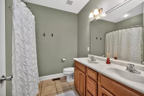 Bath - 116 Harborside Ct, Georgetown, KY 40324 photo 1 of 2