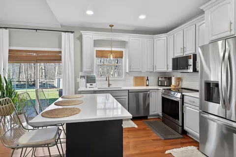 Kitchen - 116 Harborside Ct, Georgetown, KY 40324 photo 3 of 5