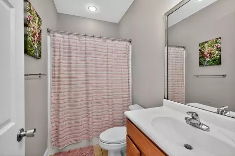 Bath - 116 Harborside Ct, Georgetown, KY 40324 photo 2 of 2