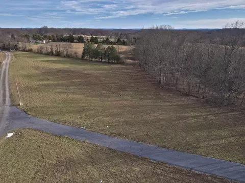 2 Dockery Rd, Russell Springs, KY 42642