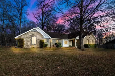 3010 Woodland Ln, Corbin, KY 40701