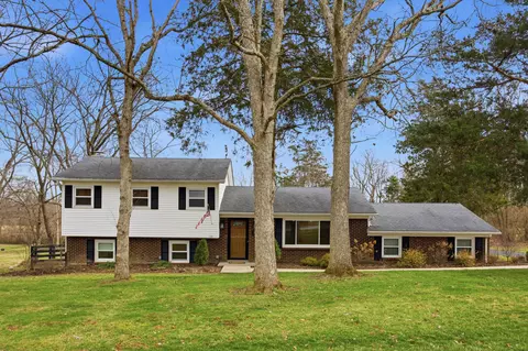 155 Carolyn Ln, Nicholasville, KY 40356