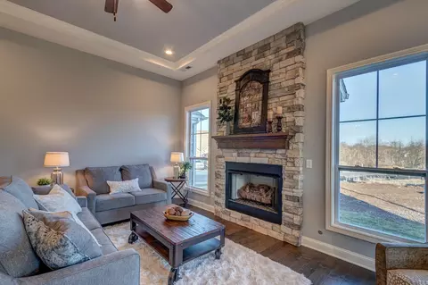 Living - 107 Amick Way, Georgetown, KY 40324 photo 4 of 4