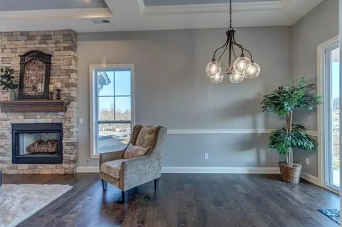 Living - 107 Amick Way, Georgetown, KY 40324 photo 3 of 4