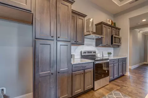 Kitchen - 107 Amick Way, Georgetown, KY 40324 photo 2 of 2