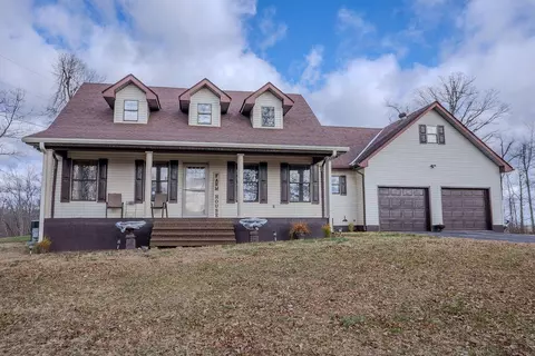 Exterior - 827 Dean Rd, Mckee, KY 40447 photo 2 of 10