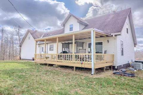 Exterior - 827 Dean Rd, Mckee, KY 40447 photo 5 of 10