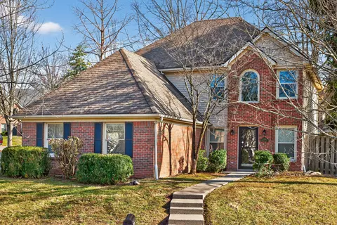 3768 White Pine Dr, Lexington, KY 40514