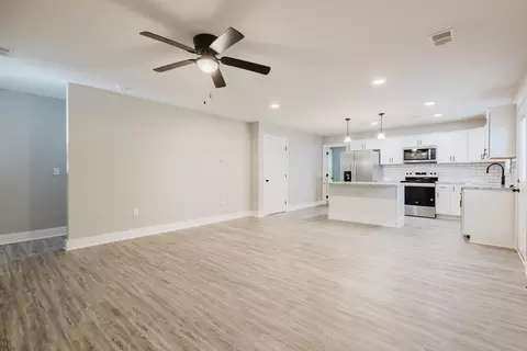 303 E St, Richmond, KY 40475 photo 3