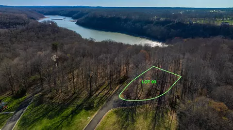90 Paradise Aly, Russell Springs, KY 42642