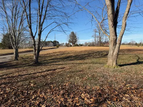 Exterior - 550 E 312, Corbin, KY 40701 photo 7 of 35