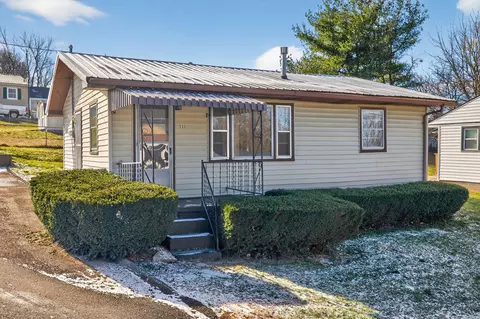 111 Circle Dr, Danville, KY 40422
