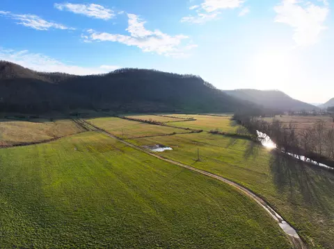 9999 Red Lick, Irvine, KY 40336