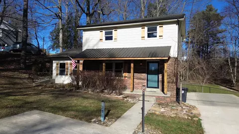 316 Oaklawn Cir, Corbin, KY 40701